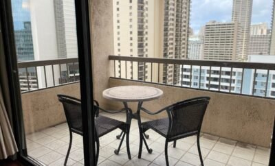 Heart of Waikiki Ocean Free Parking WIFI 17E