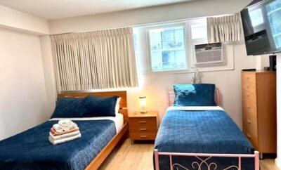 Studio Center of Waikiki/Kitchen/WIFI