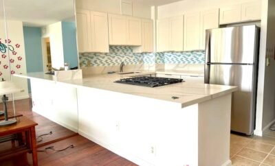 Heart of Waikiki 1-bedroom Ocean Free Parking 17E